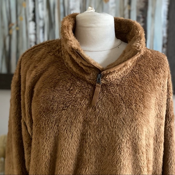 The North Face Plush Fleece Quarter Zip Pullover - Picture 4 of 12